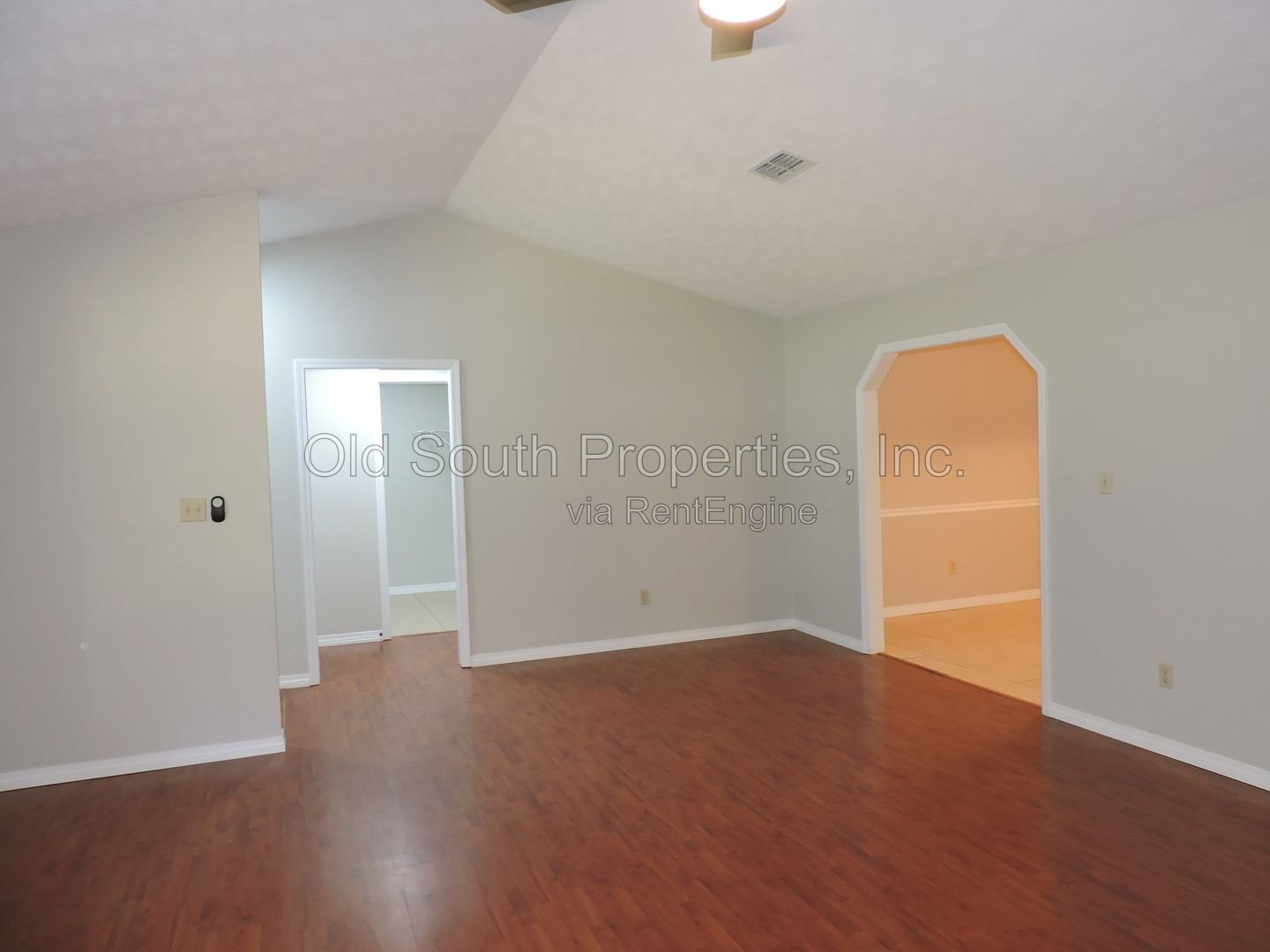 Nice home in Pace area! property image