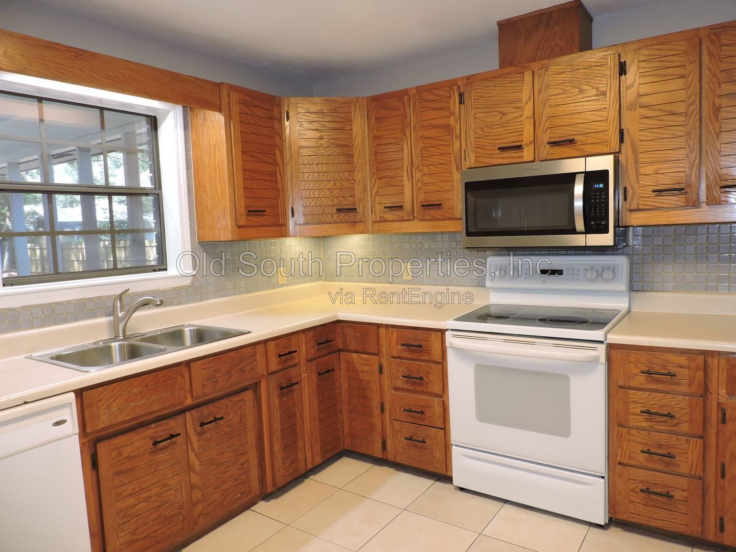 Nice home in Pace area! property image