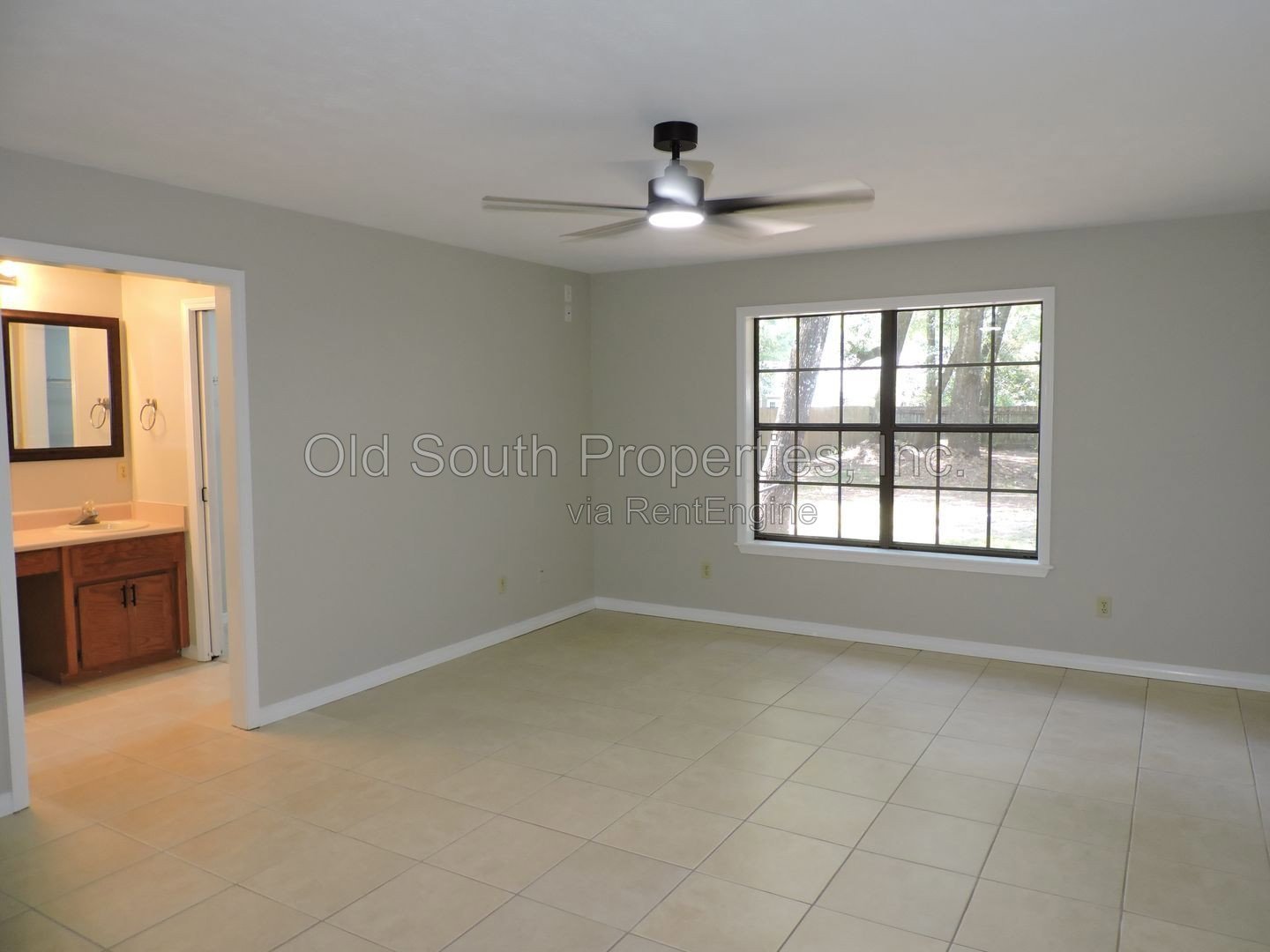 Nice home in Pace area! property image