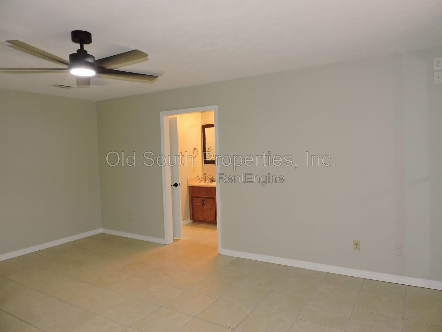 Nice home in Pace area! property image