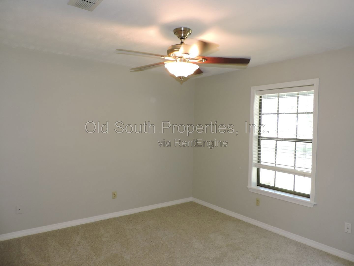 Nice home in Pace area! property image