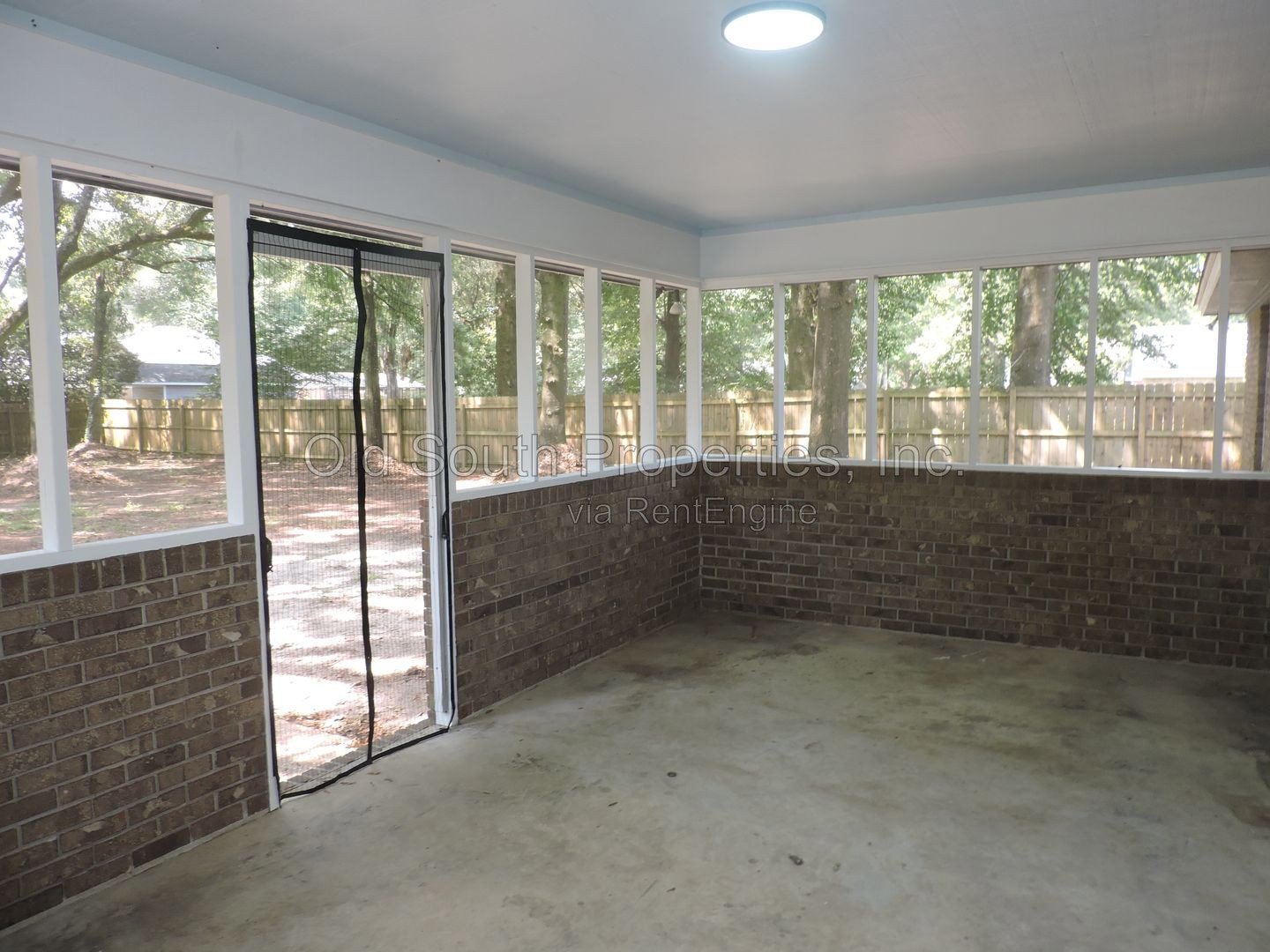 Nice home in Pace area! property image