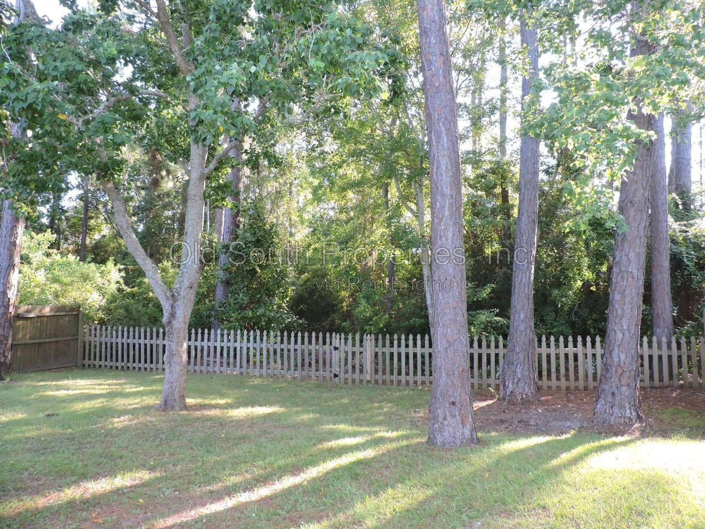Easy access to bases & shopping! property image