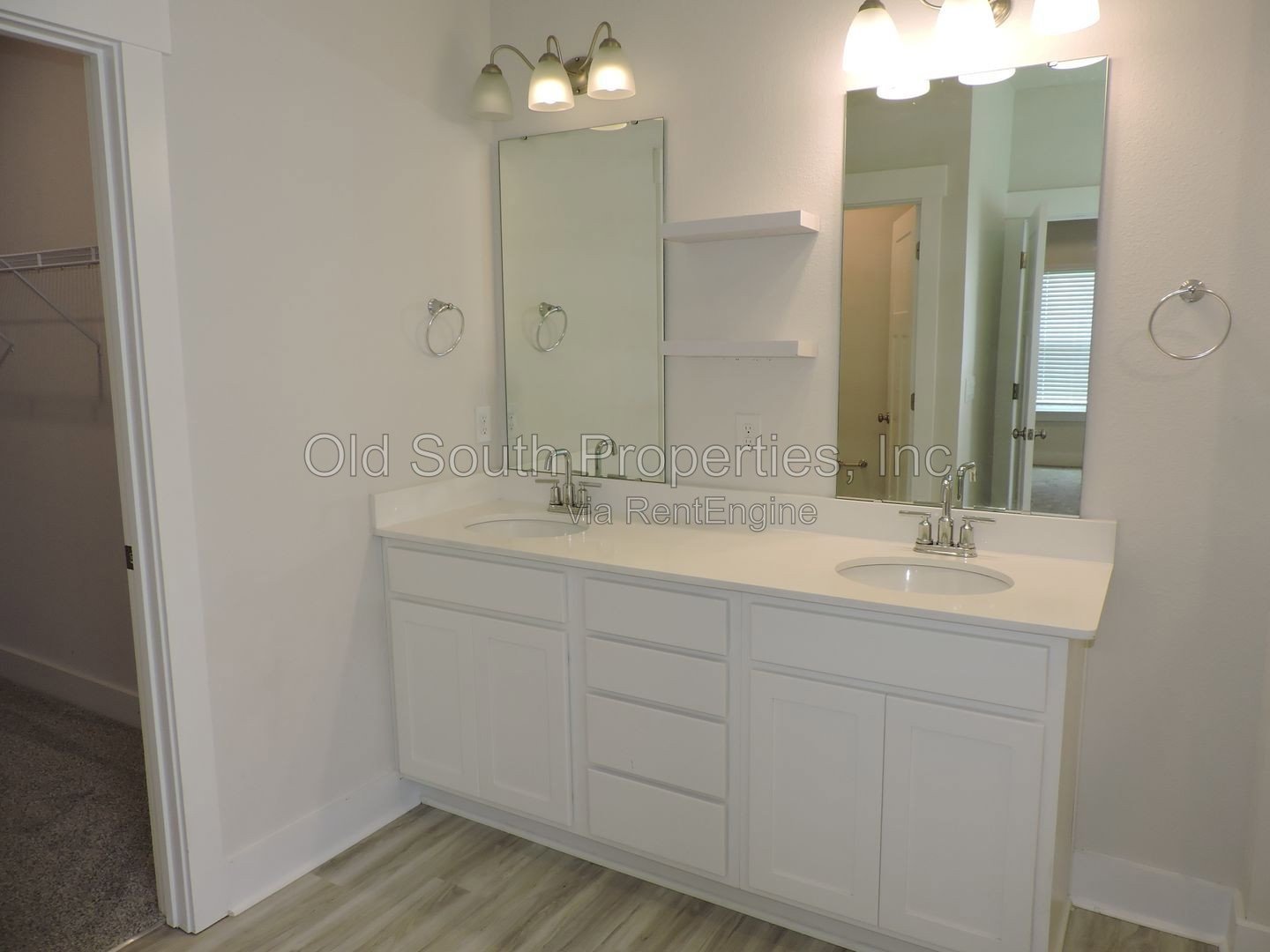 Easy access to interstate & shopping! property image