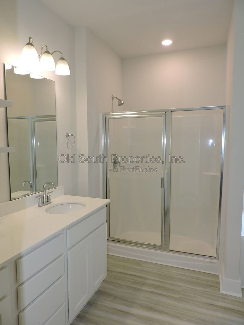 Easy access to interstate & shopping! property image