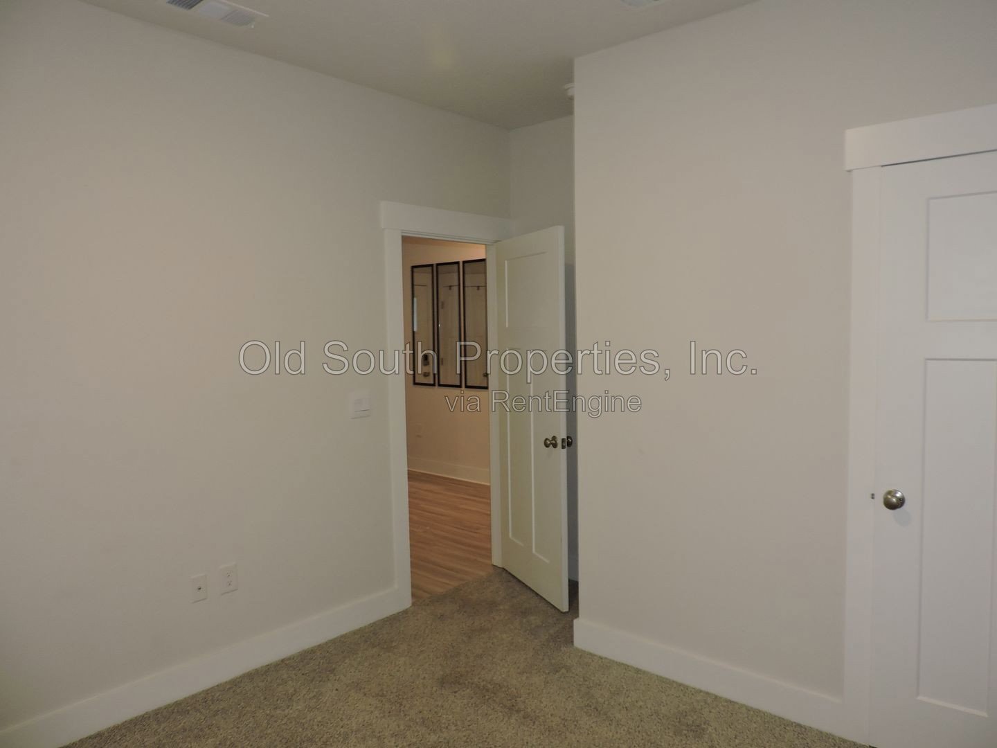 Easy access to interstate & shopping! property image