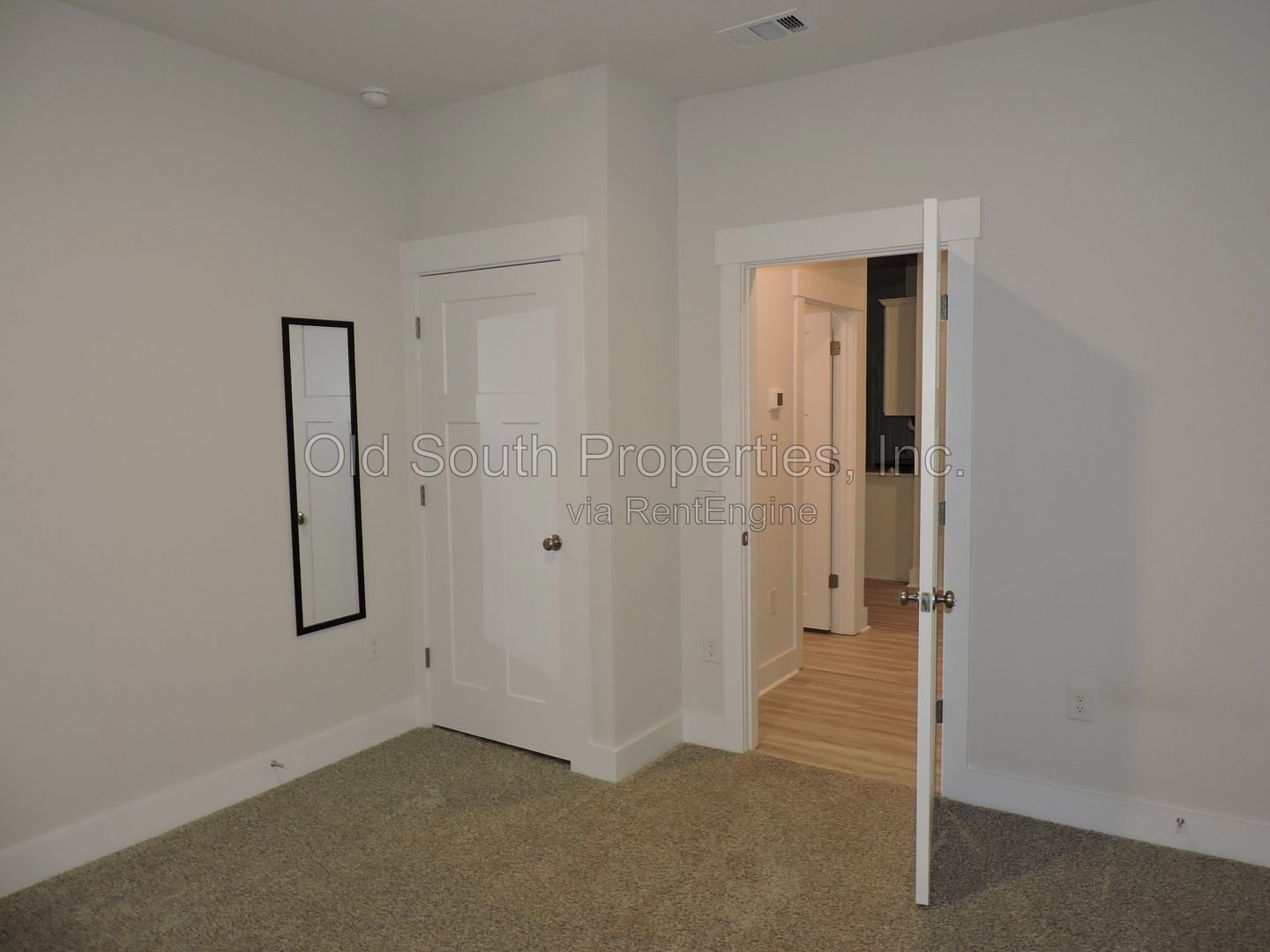 Easy access to interstate & shopping! property image