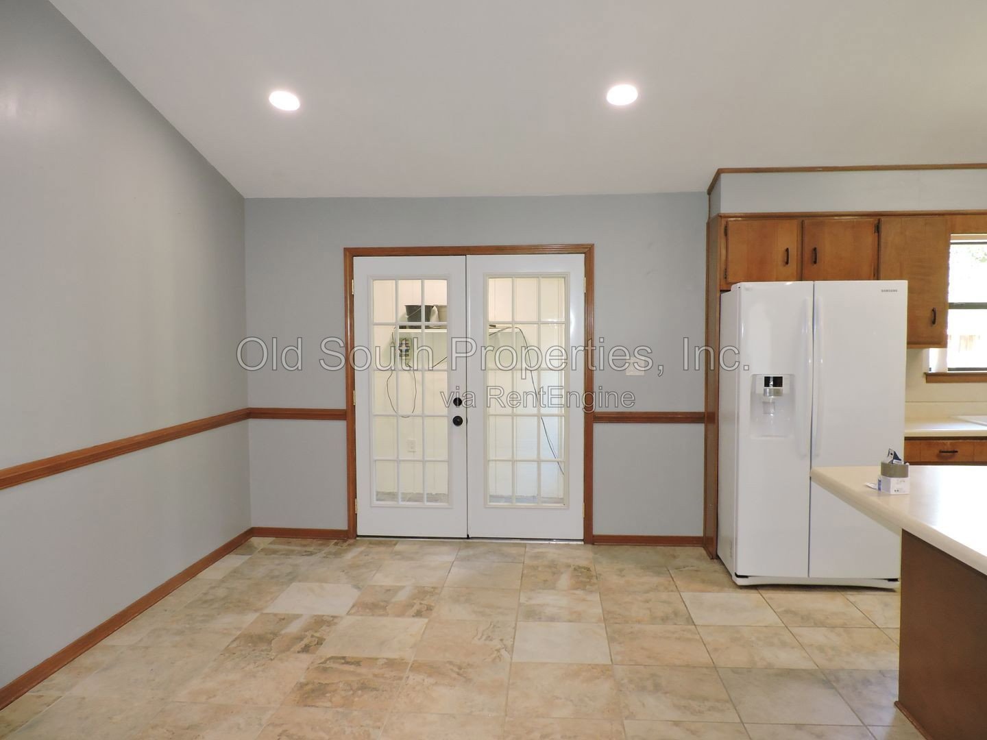 Convenient to schools, shopping & interstate! property image