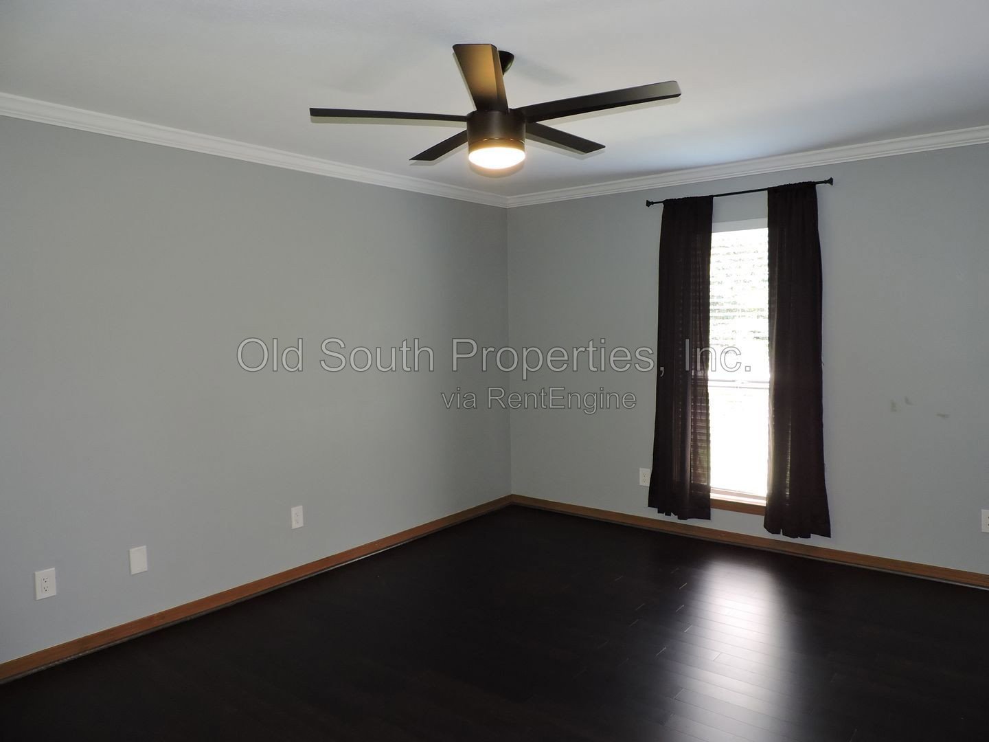 Convenient to schools, shopping & interstate! property image
