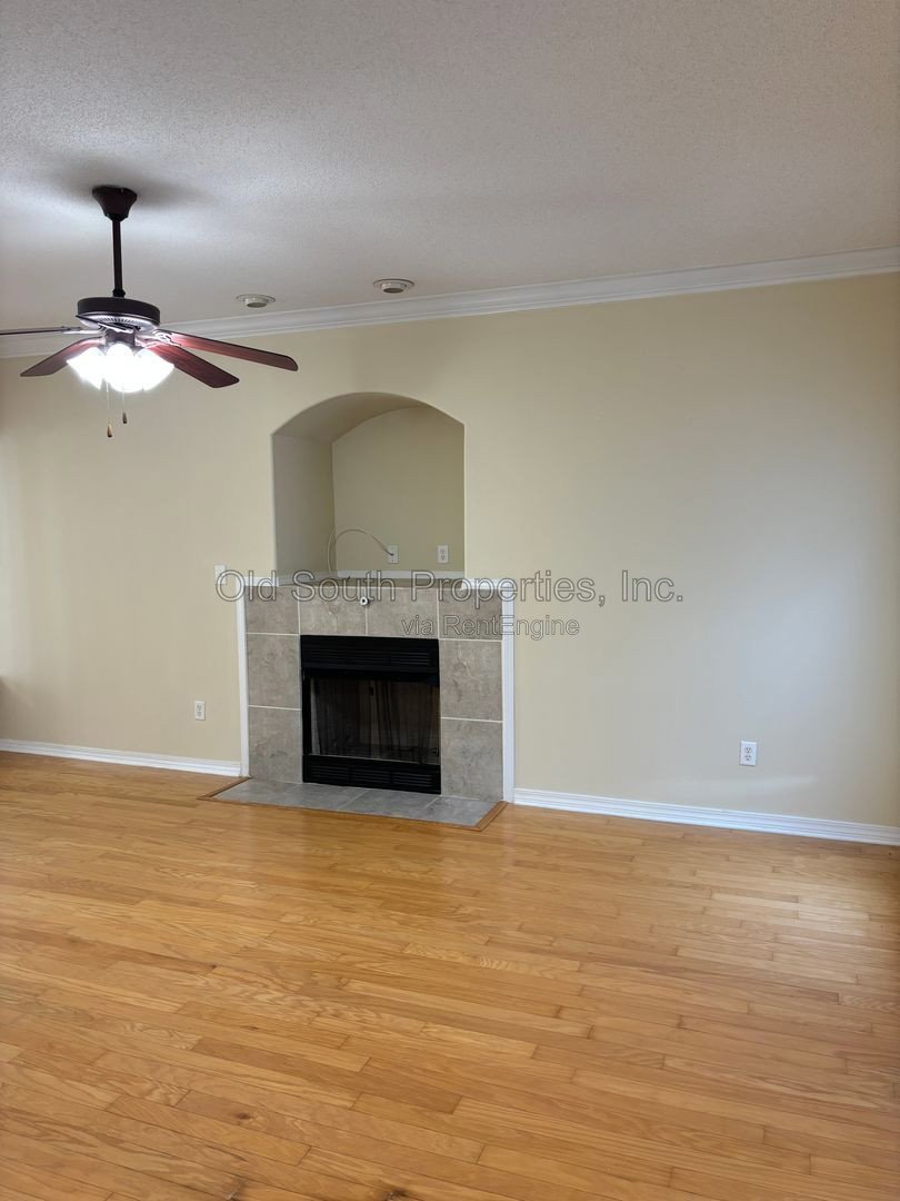 Nice home in East Hill area! property image
