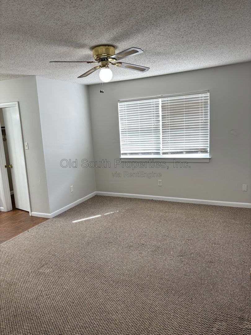Northeast convenience! property image