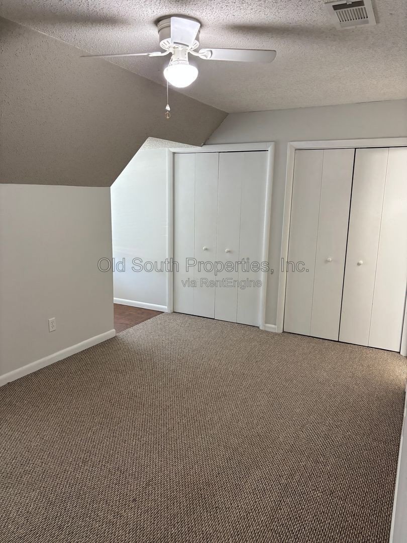 Northeast convenience! property image