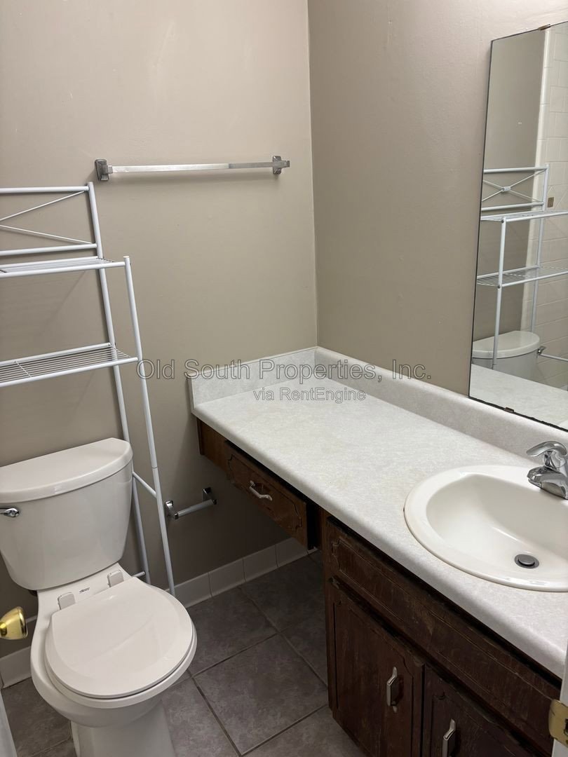 Northeast convenience! property image