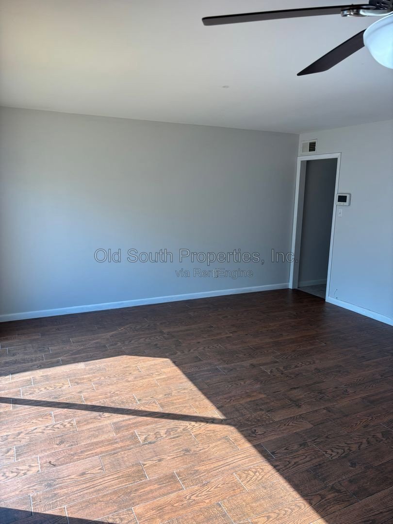 Northeast convenience! property image