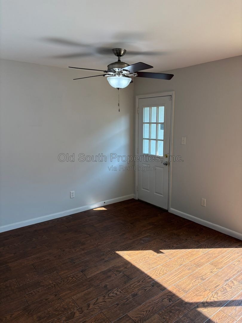 Northeast convenience! property image