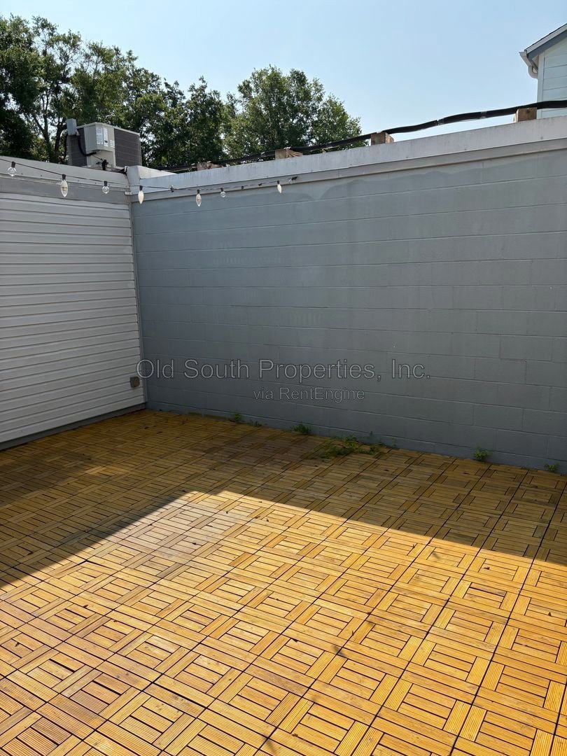 Northeast convenience! property image