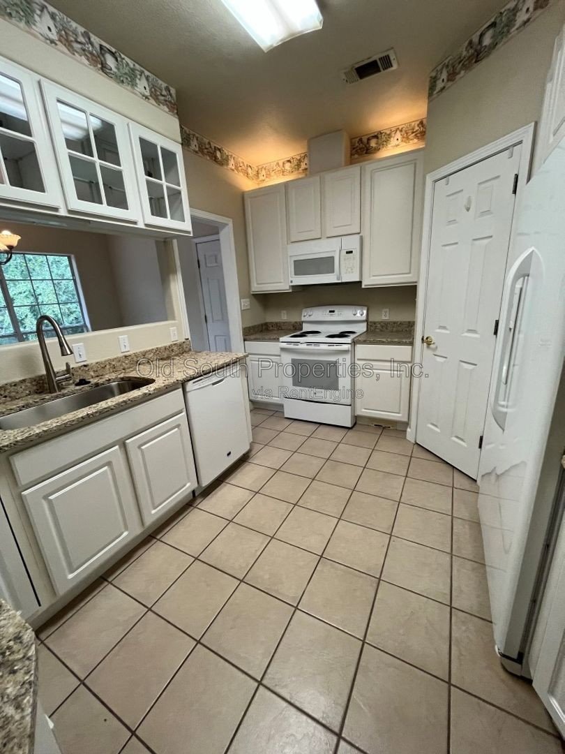 Beautiful Colonial in Boulder Creek subdivision! property image