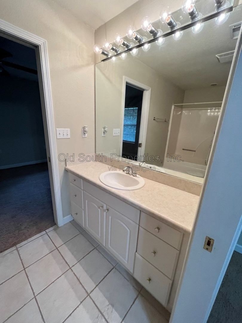 Beautiful Colonial in Boulder Creek subdivision! property image