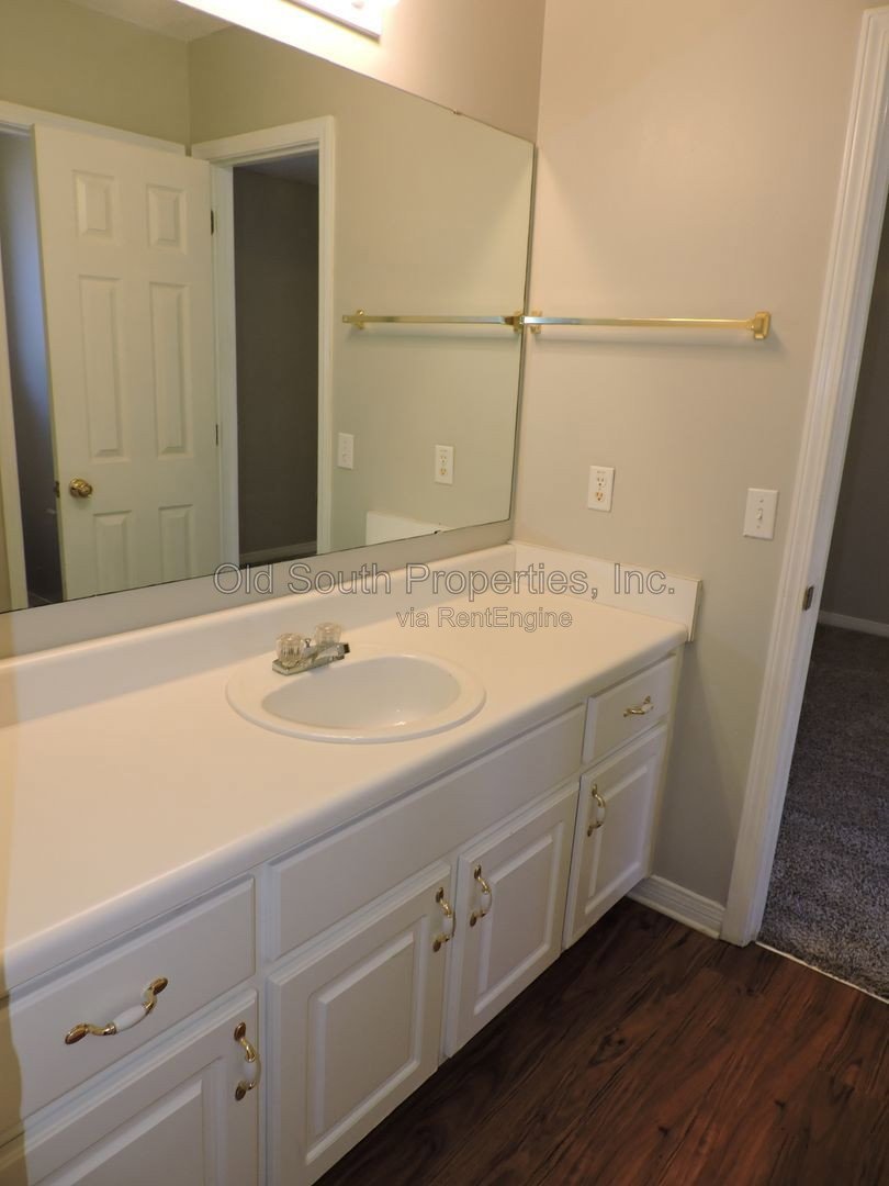Convenient to NAS and Corry! property image