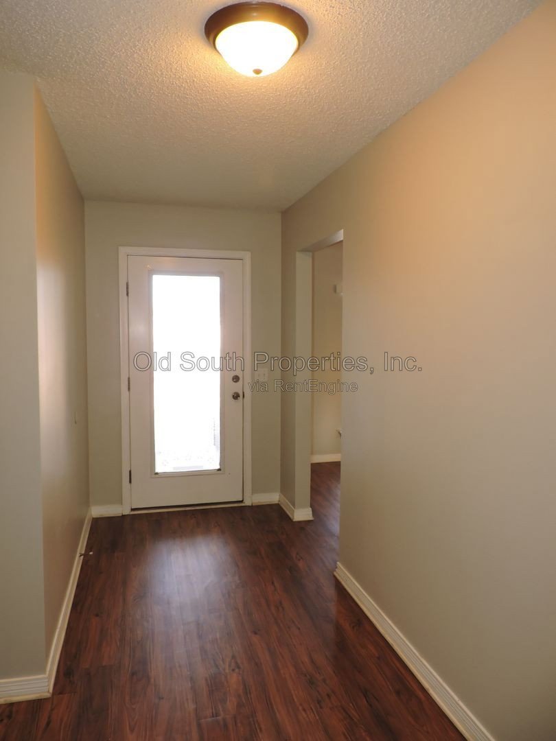 Convenient to NAS and Corry! property image