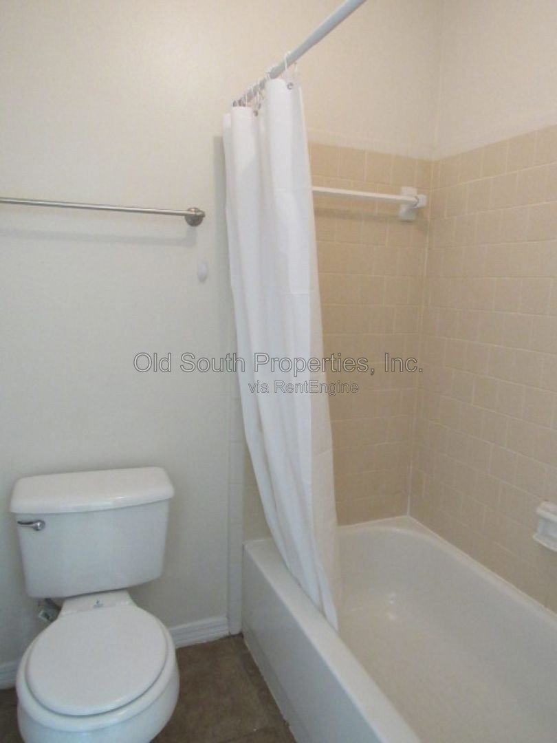 Convenient to Navy Federal & Pine Forest/Nine Mile Road area! property image