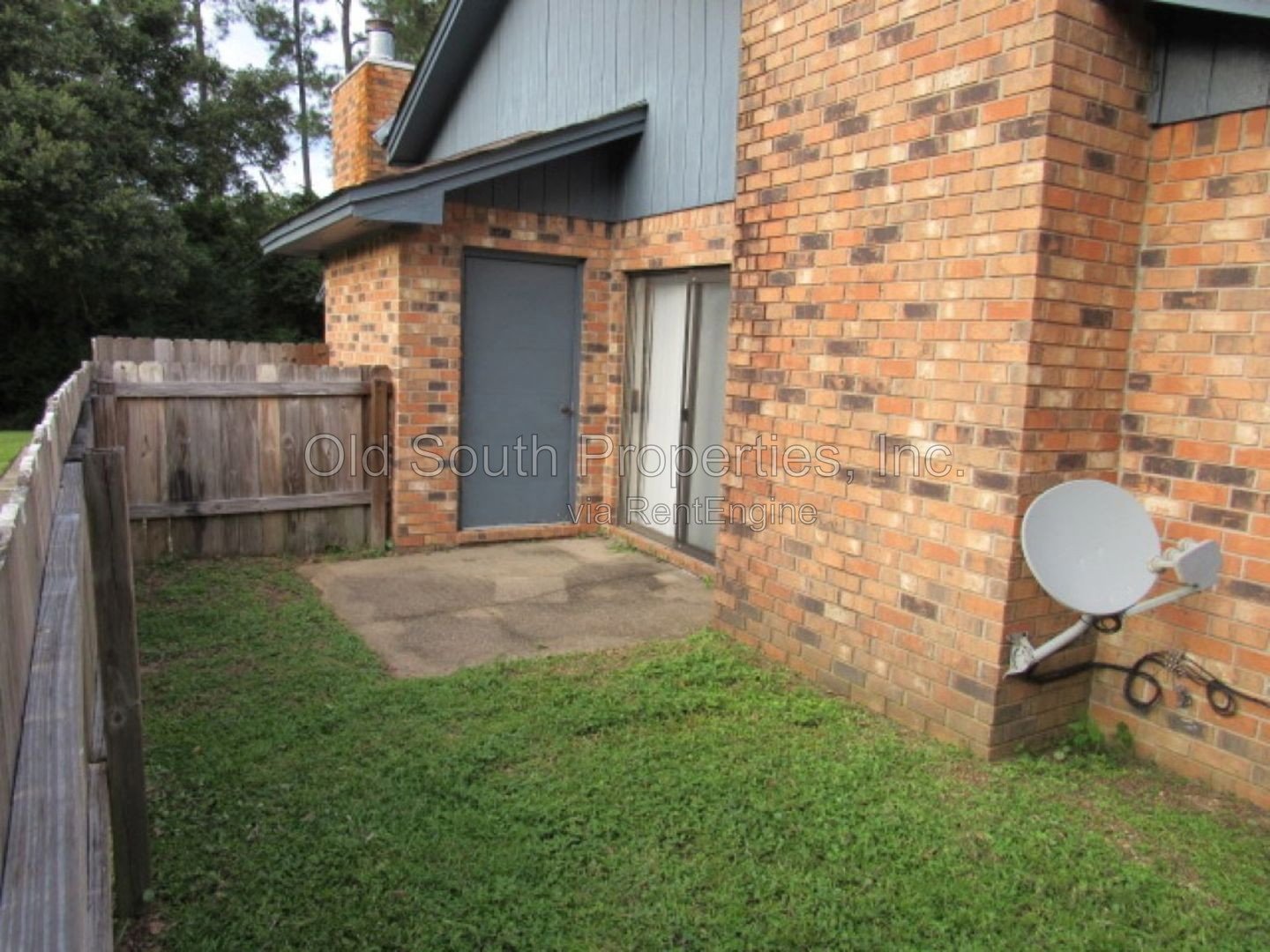 Convenient to Navy Federal & Pine Forest/Nine Mile Road area! property image