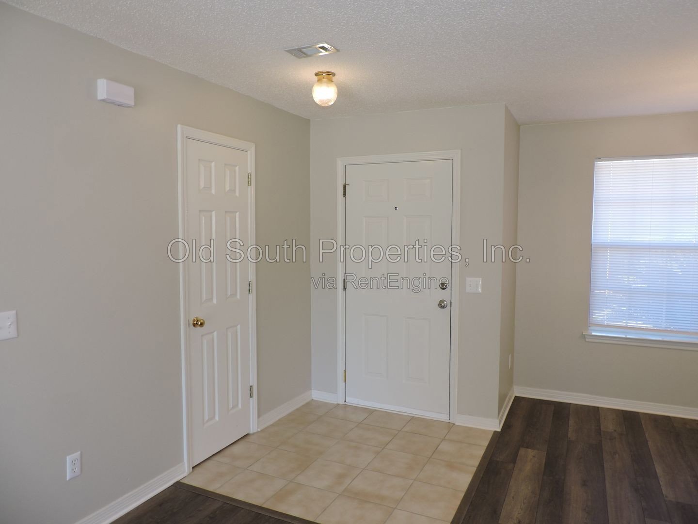 Just minutes from back gate of NAS! property image