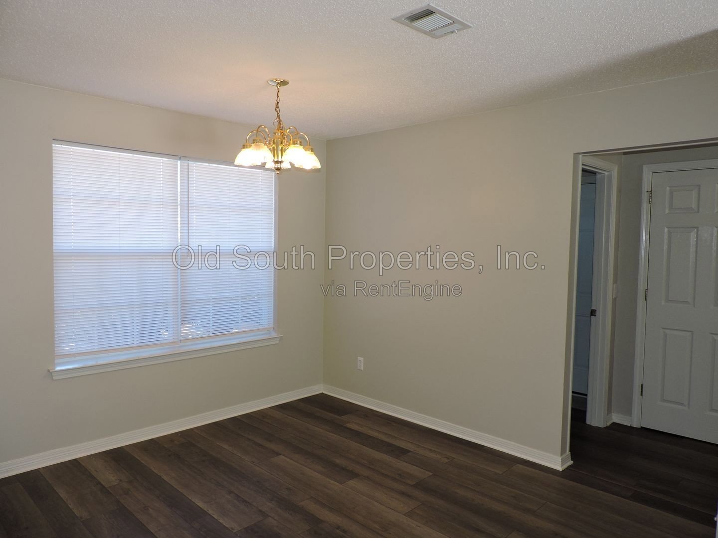 Just minutes from back gate of NAS! property image