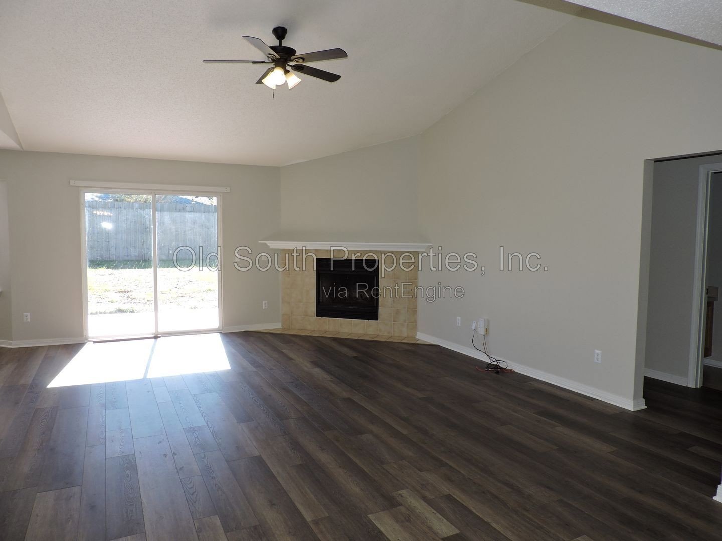 Just minutes from back gate of NAS! property image