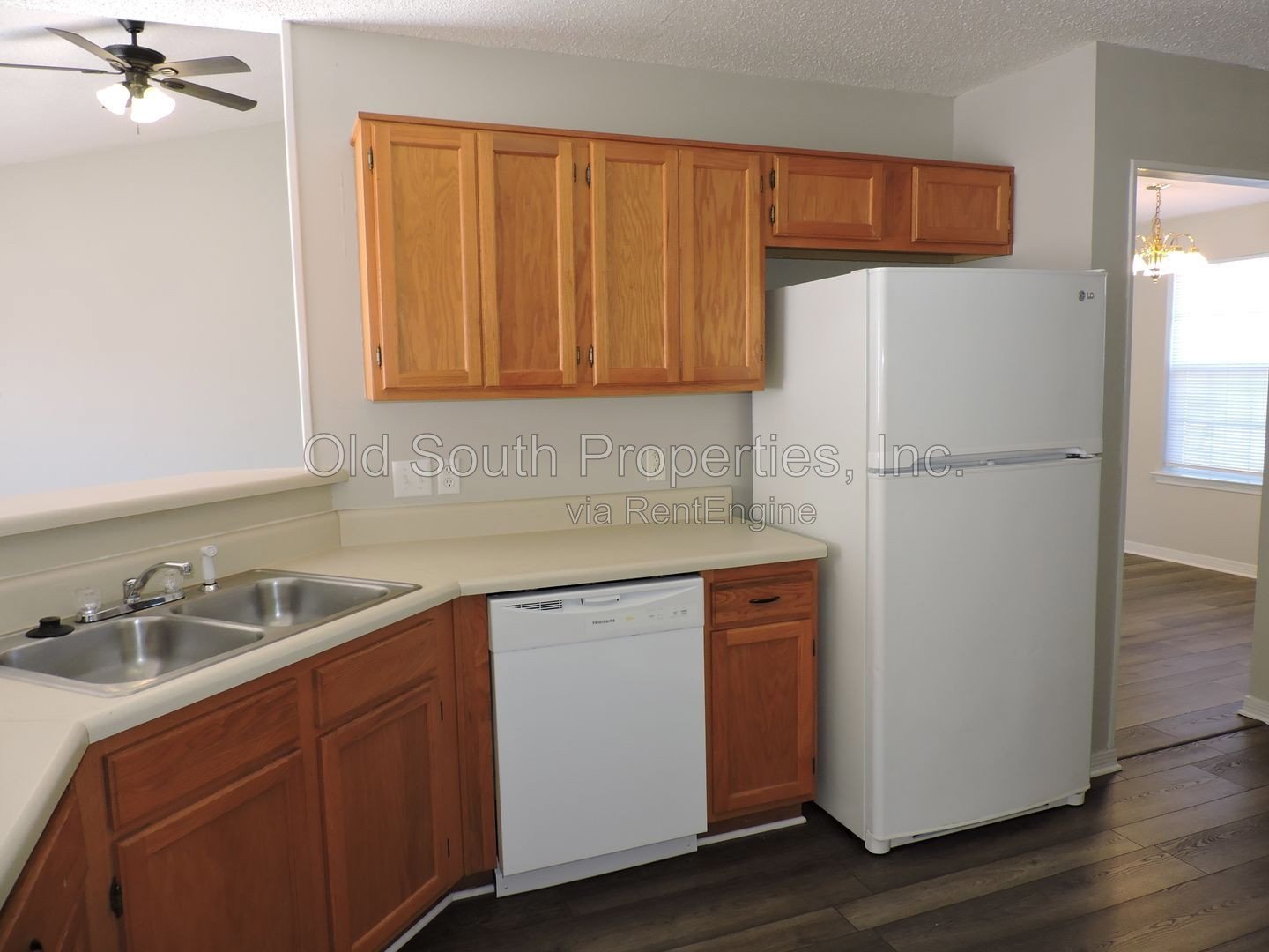 Just minutes from back gate of NAS! property image