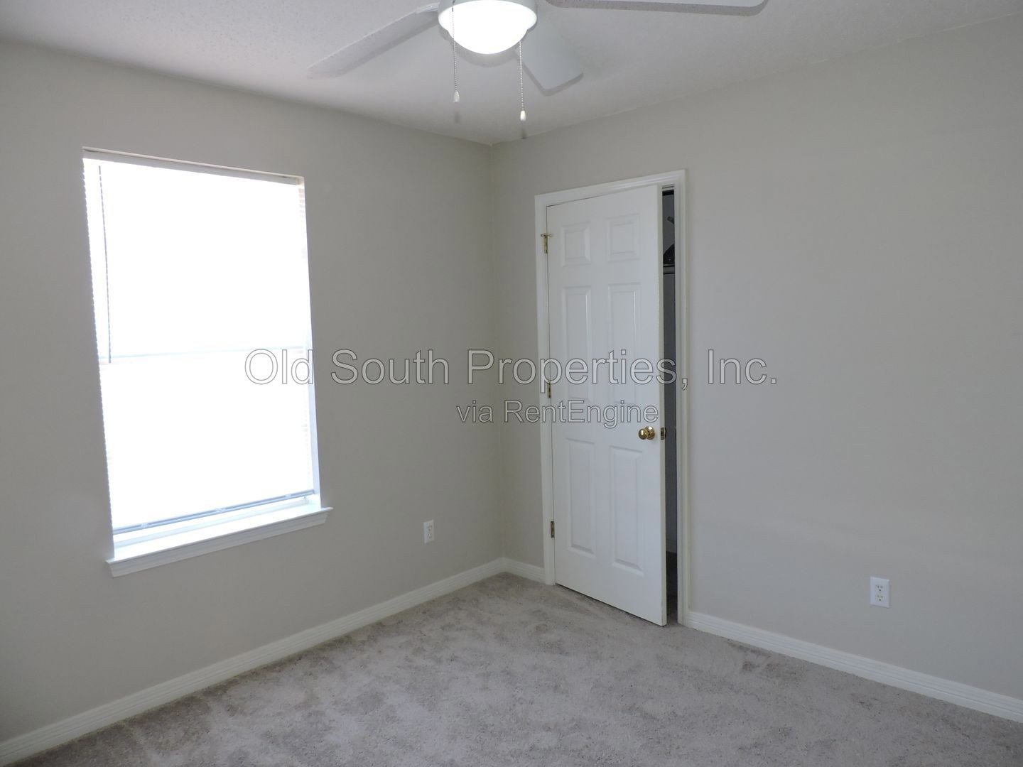 Just minutes from back gate of NAS! property image