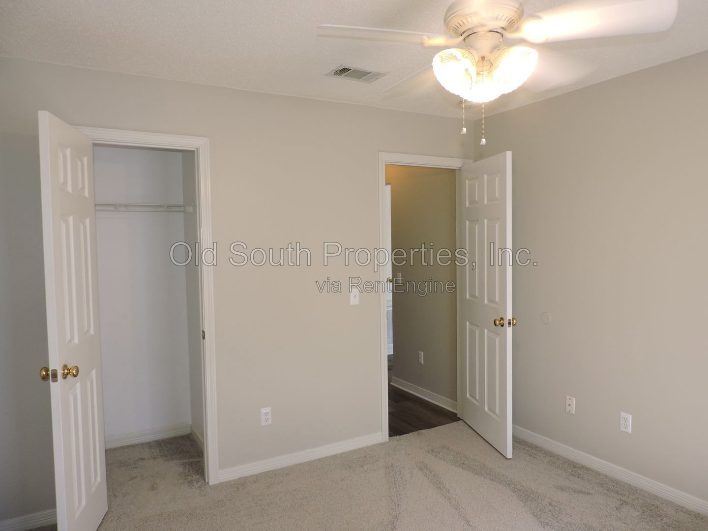 Just minutes from back gate of NAS! property image
