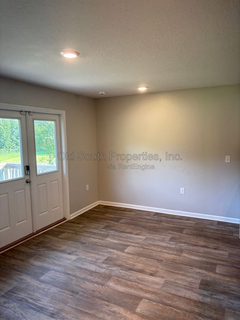 Spacious 5-Bedroom Home in Prime Cantonment Location property image