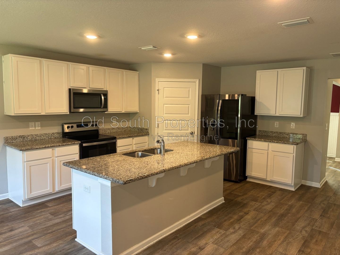 Spacious 5-Bedroom Home in Prime Cantonment Location property image