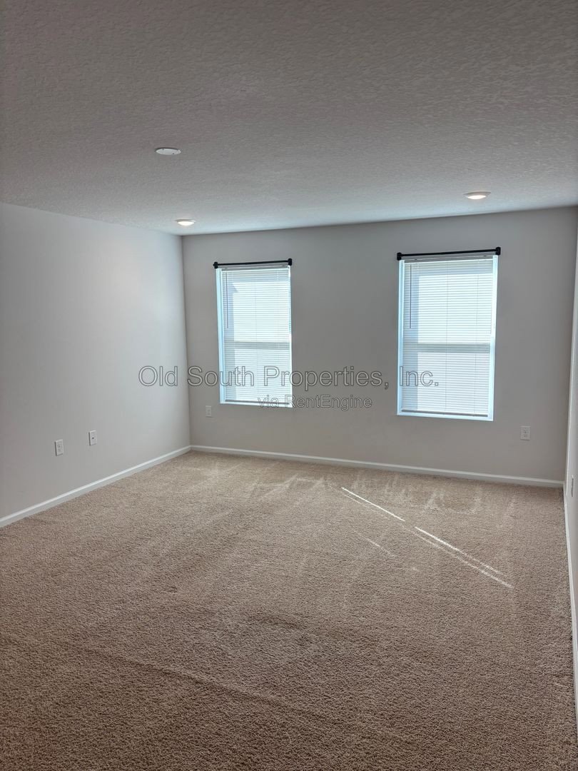 Spacious 5-Bedroom Home in Prime Cantonment Location property image