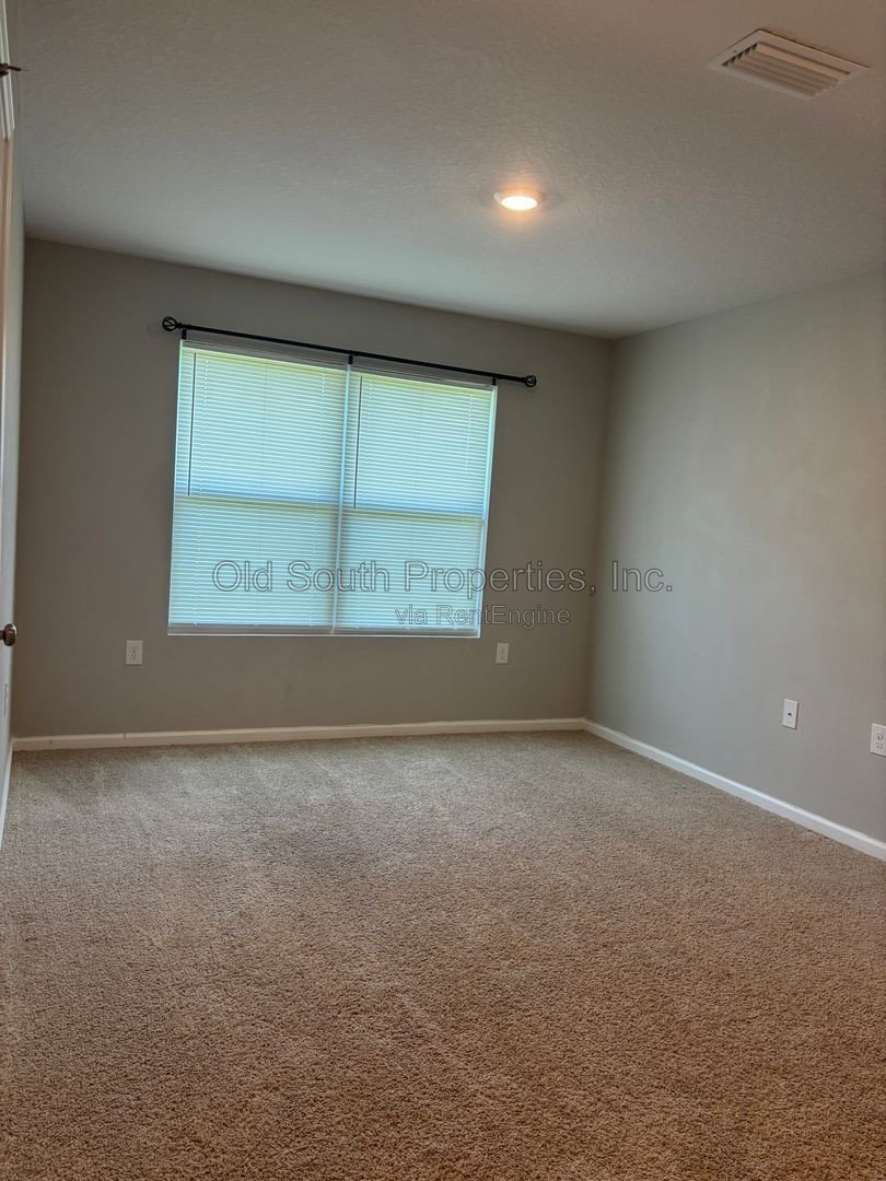 Spacious 5-Bedroom Home in Prime Cantonment Location property image