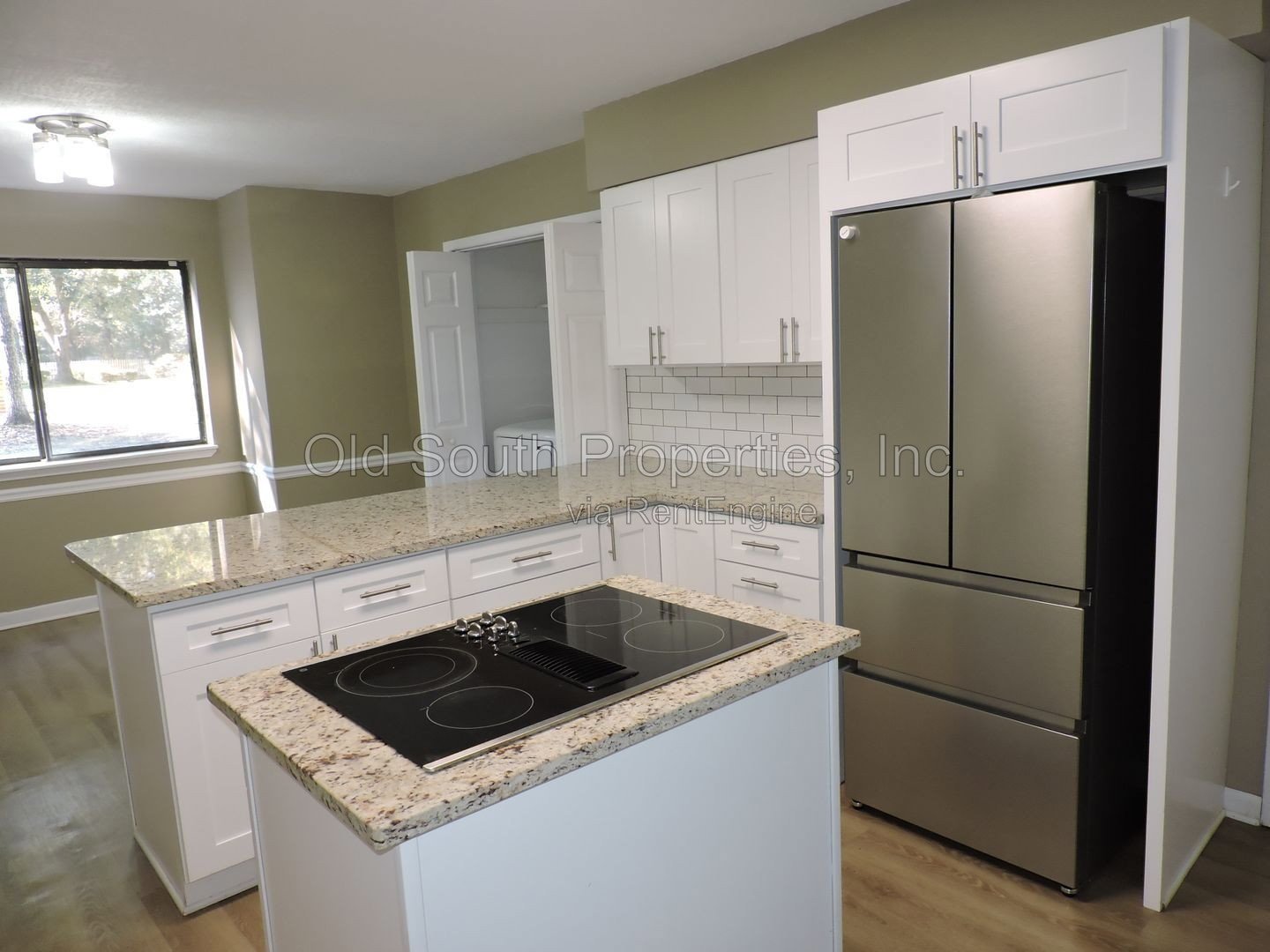 Convenient to I-10, shopping & Navy Federal complex! property image