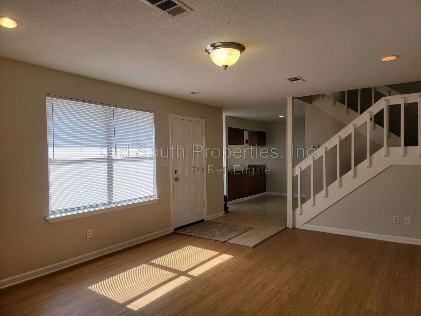 Nice townhome centrally located! property image