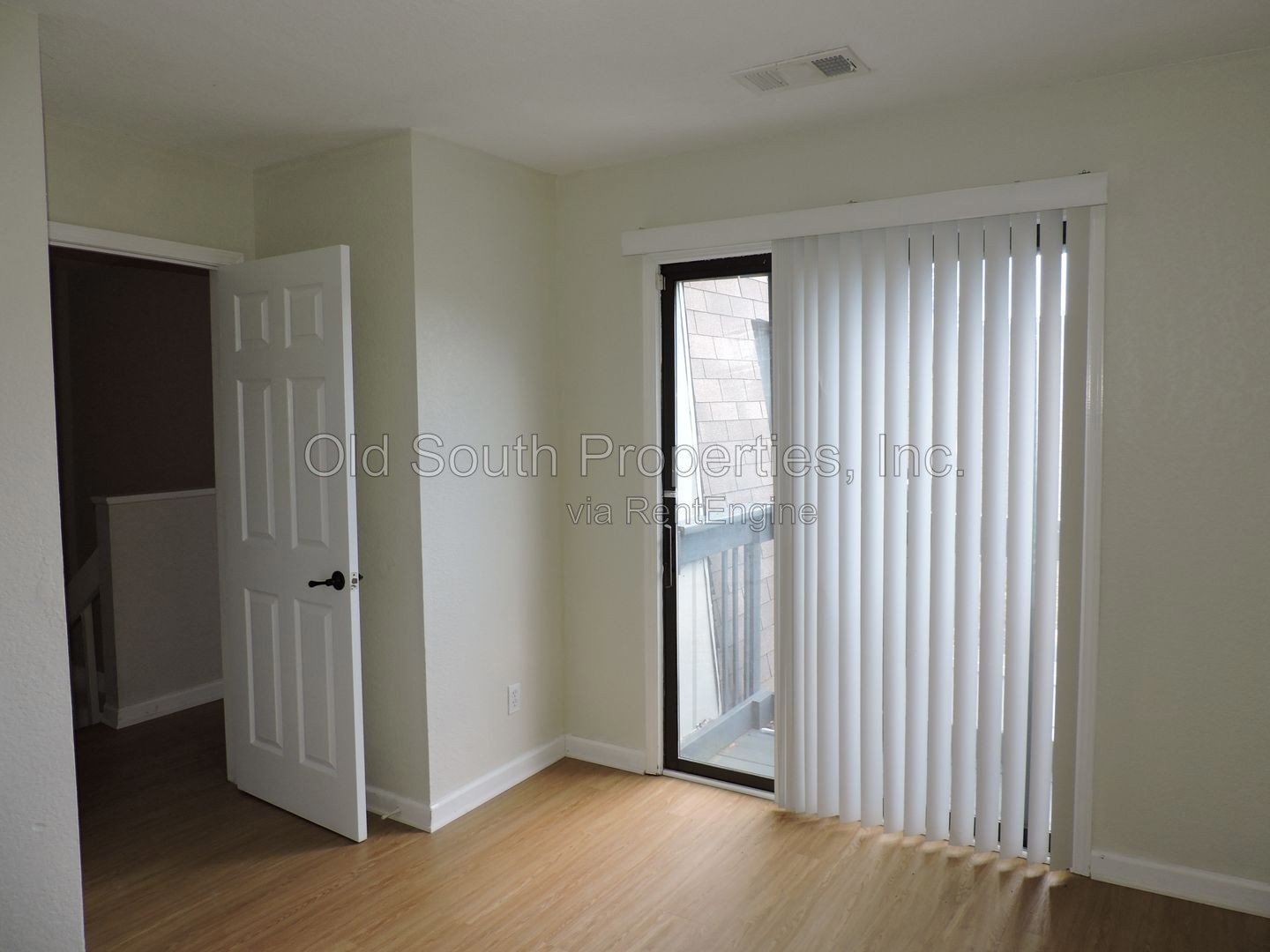 Nice townhome centrally located! property image