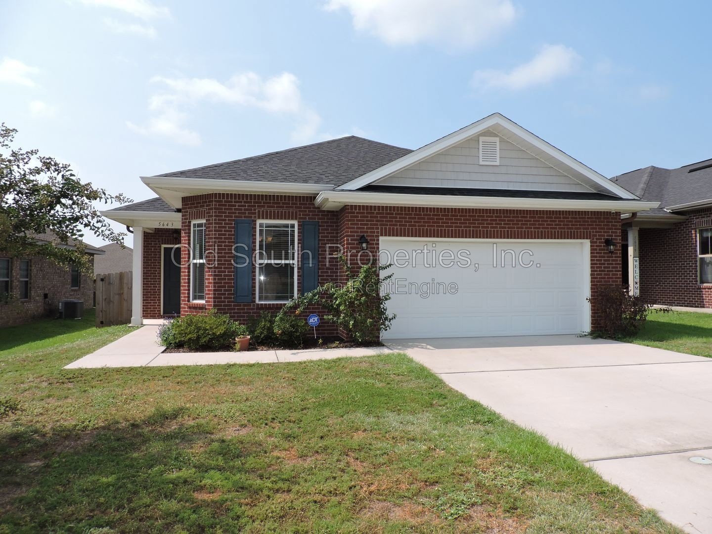 Easy access to Whiting Field & Pensacola! property image