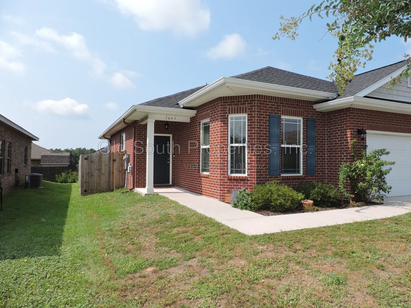 Easy access to Whiting Field & Pensacola! property image