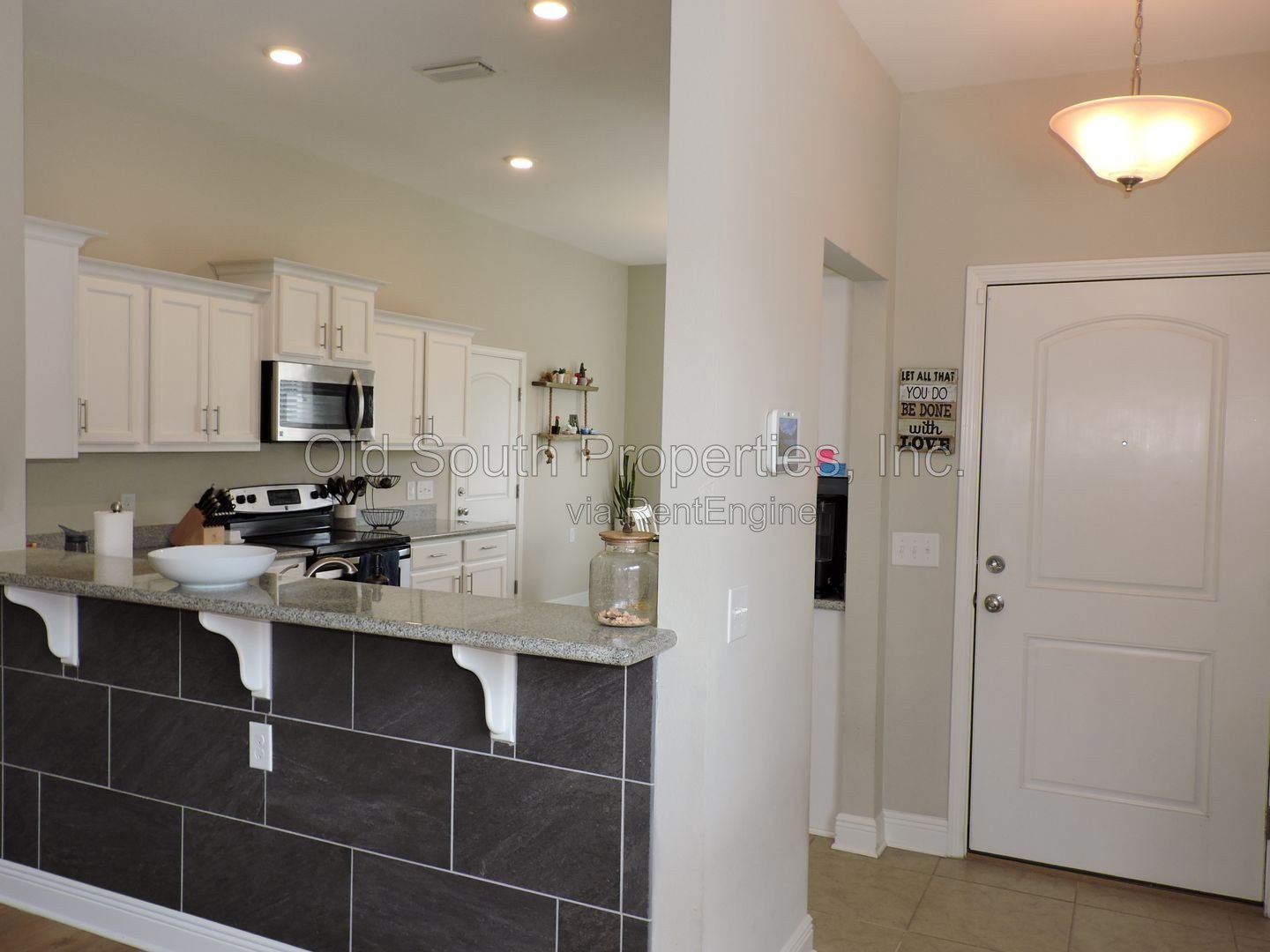 Easy access to Whiting Field & Pensacola! property image