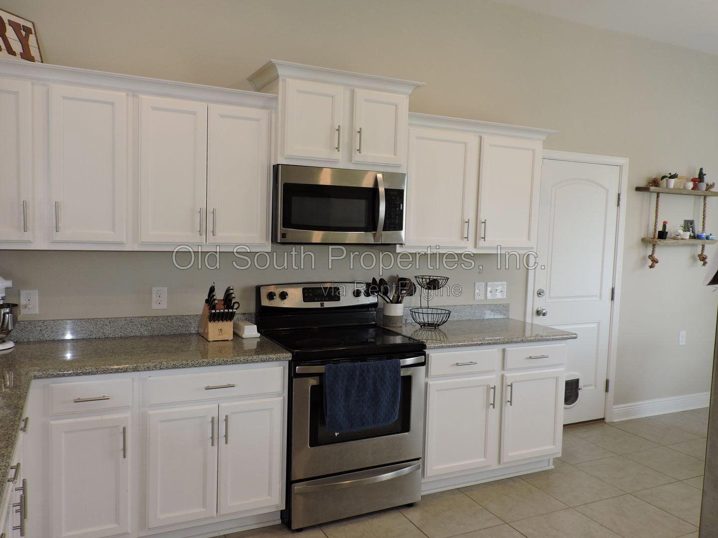 Easy access to Whiting Field & Pensacola! property image