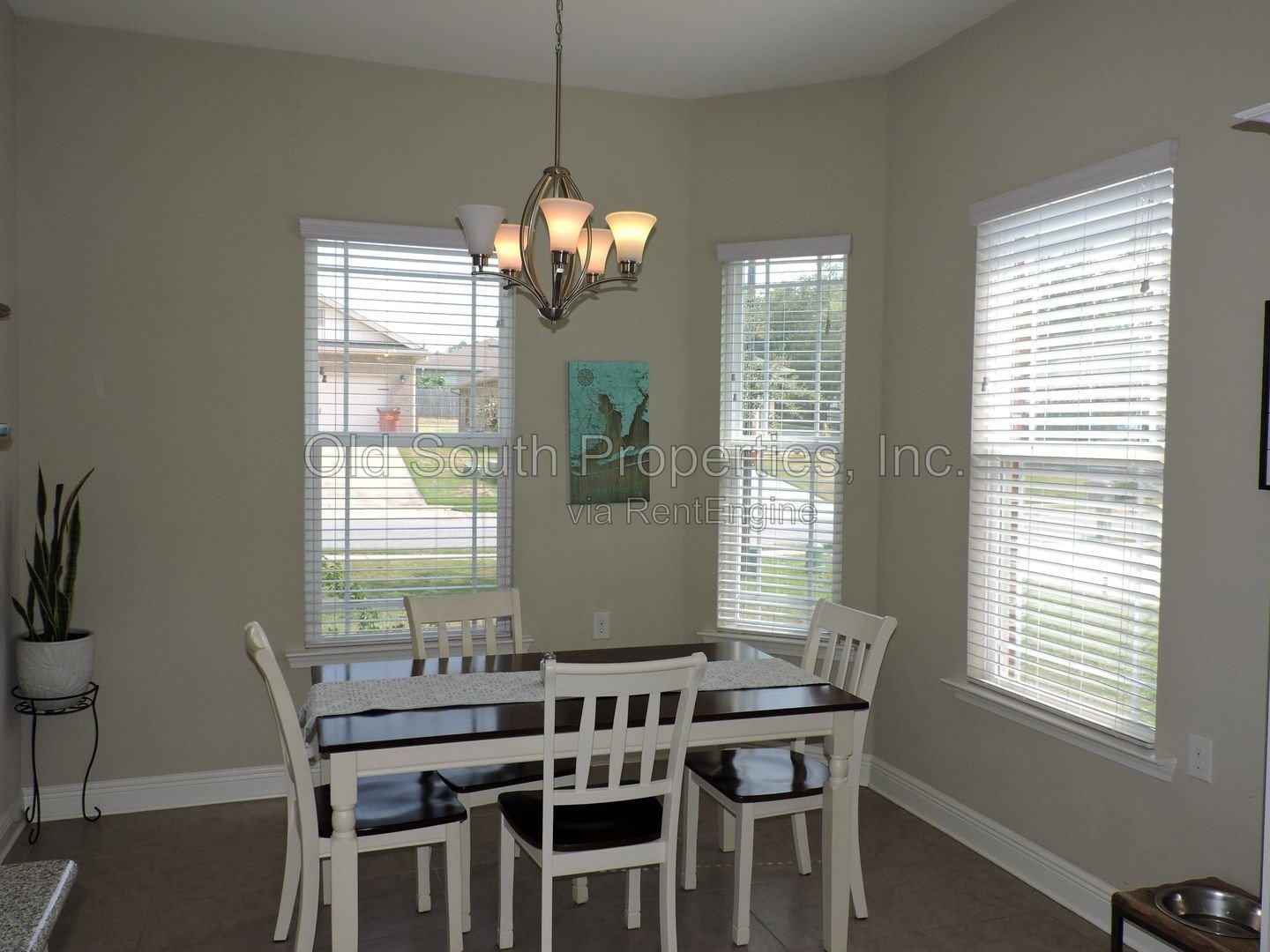 Easy access to Whiting Field & Pensacola! property image