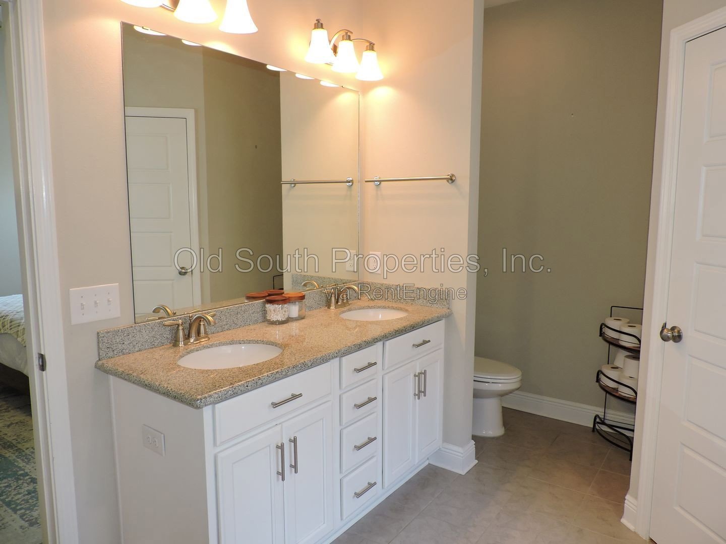 Easy access to Whiting Field & Pensacola! property image