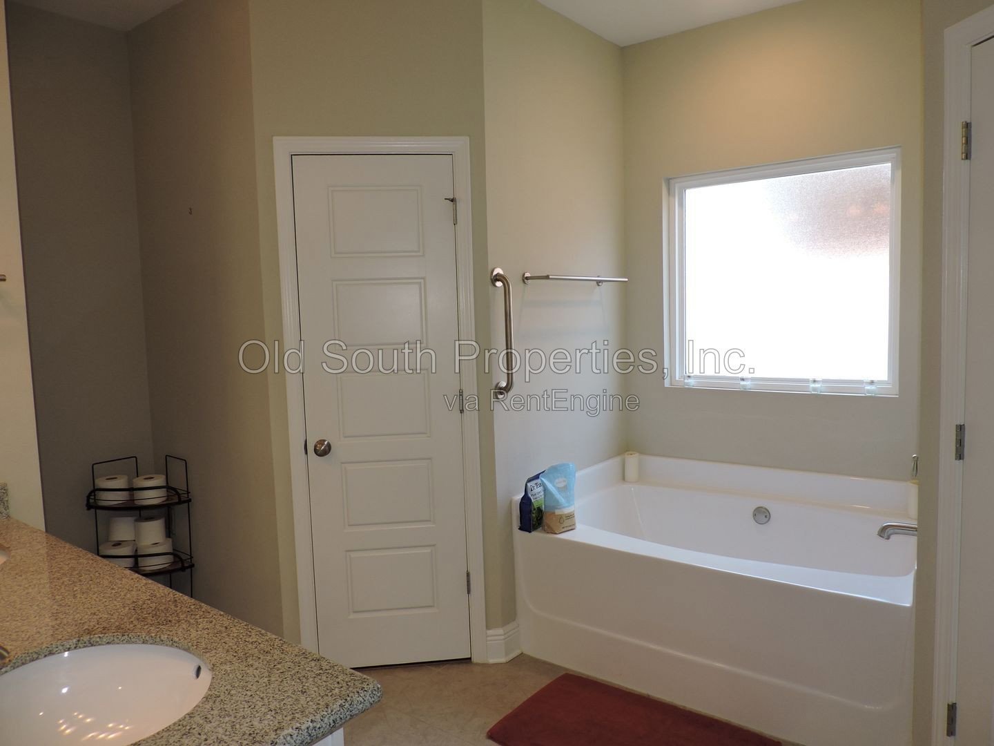 Easy access to Whiting Field & Pensacola! property image