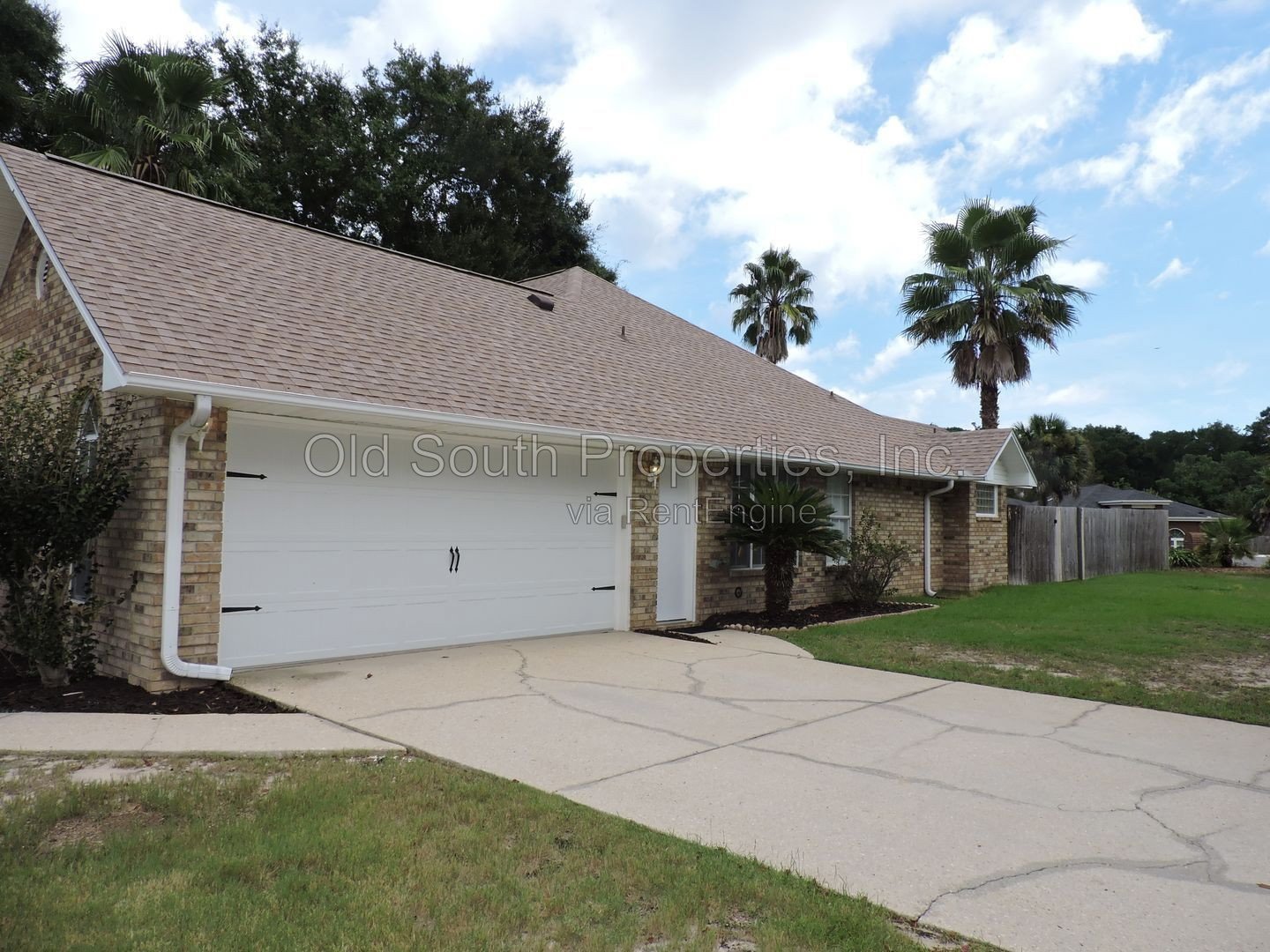 Northeast convenience with a POOL! property image