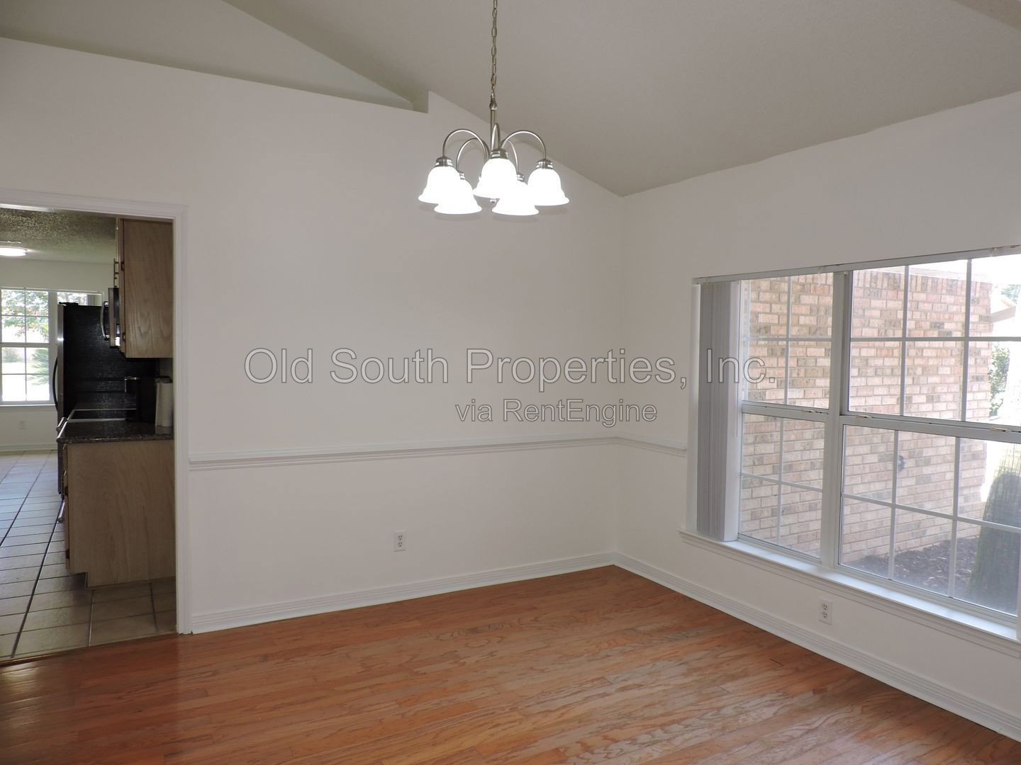 Northeast convenience with a POOL! property image
