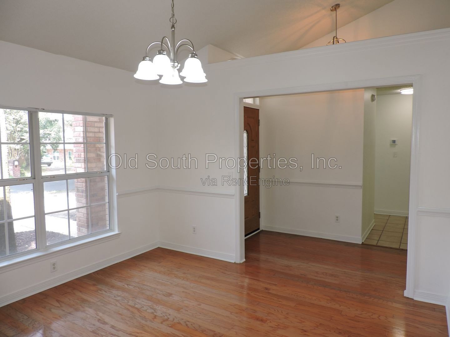 Northeast convenience with a POOL! property image