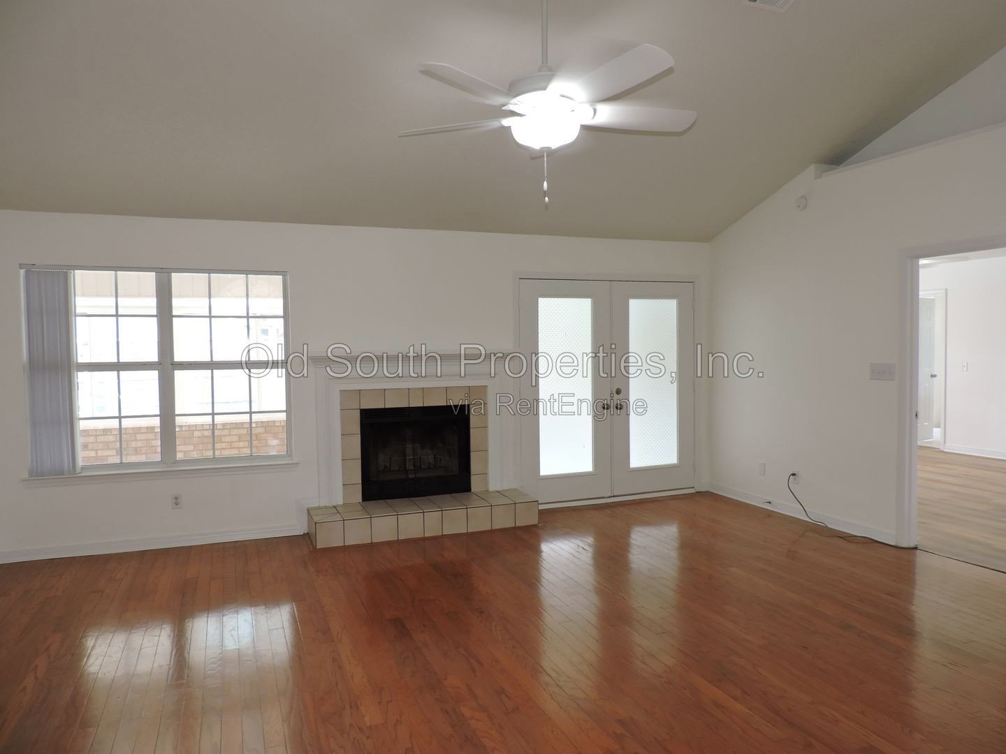 Northeast convenience with a POOL! property image